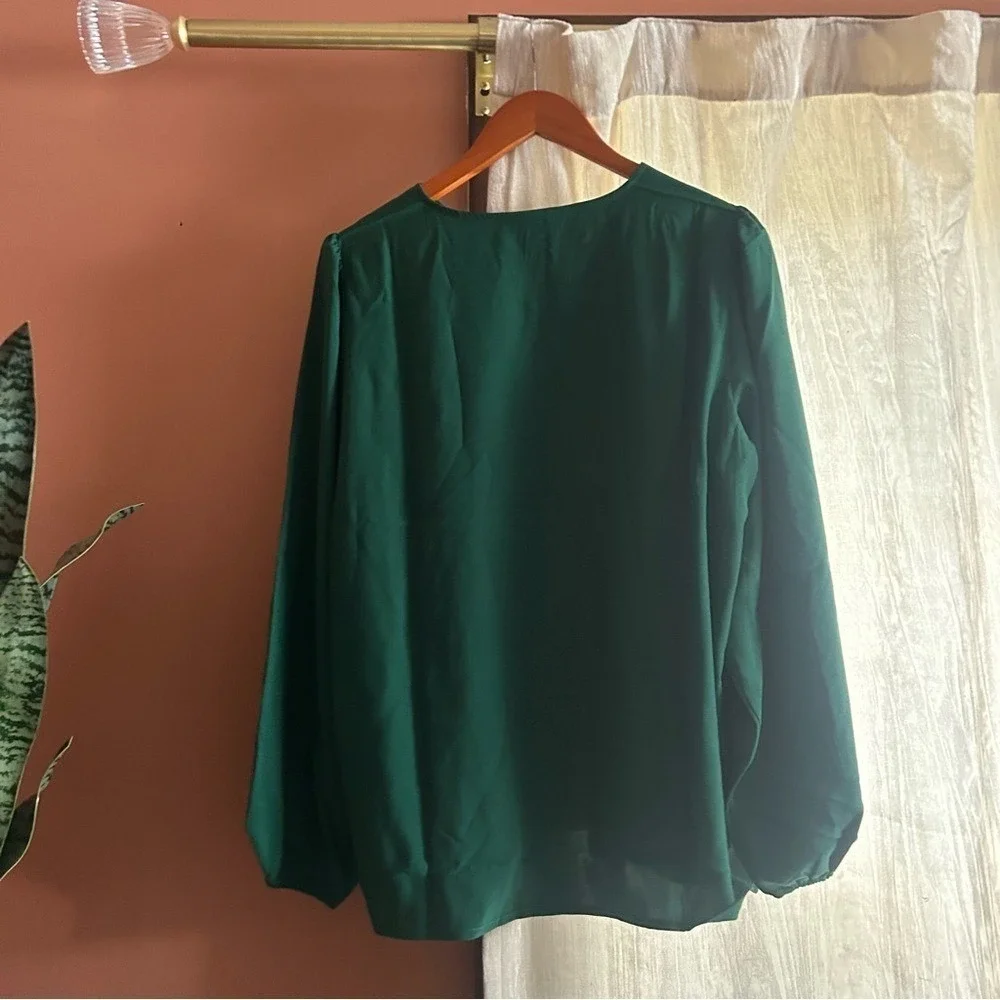 J. Crew Puff Sleeve Satin Back Crepe Top Keyhole Blouse BL712 Green NWT Size LT‎